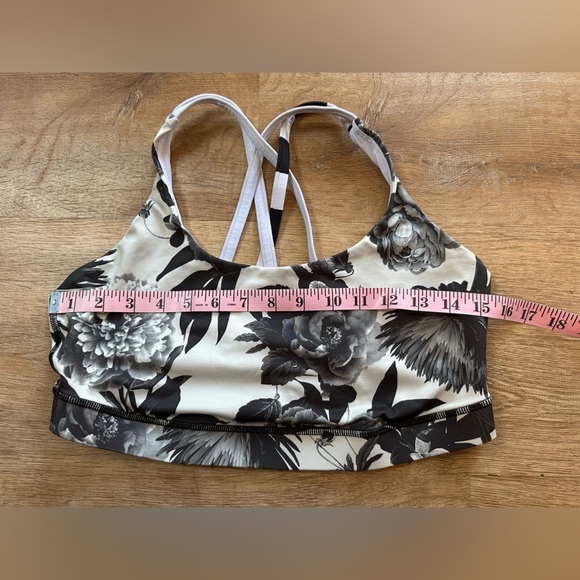 Lululemon Energy Sports Bra Size 12 Floral Light Support 
 Bloom Black/White - Picture 7 of 10